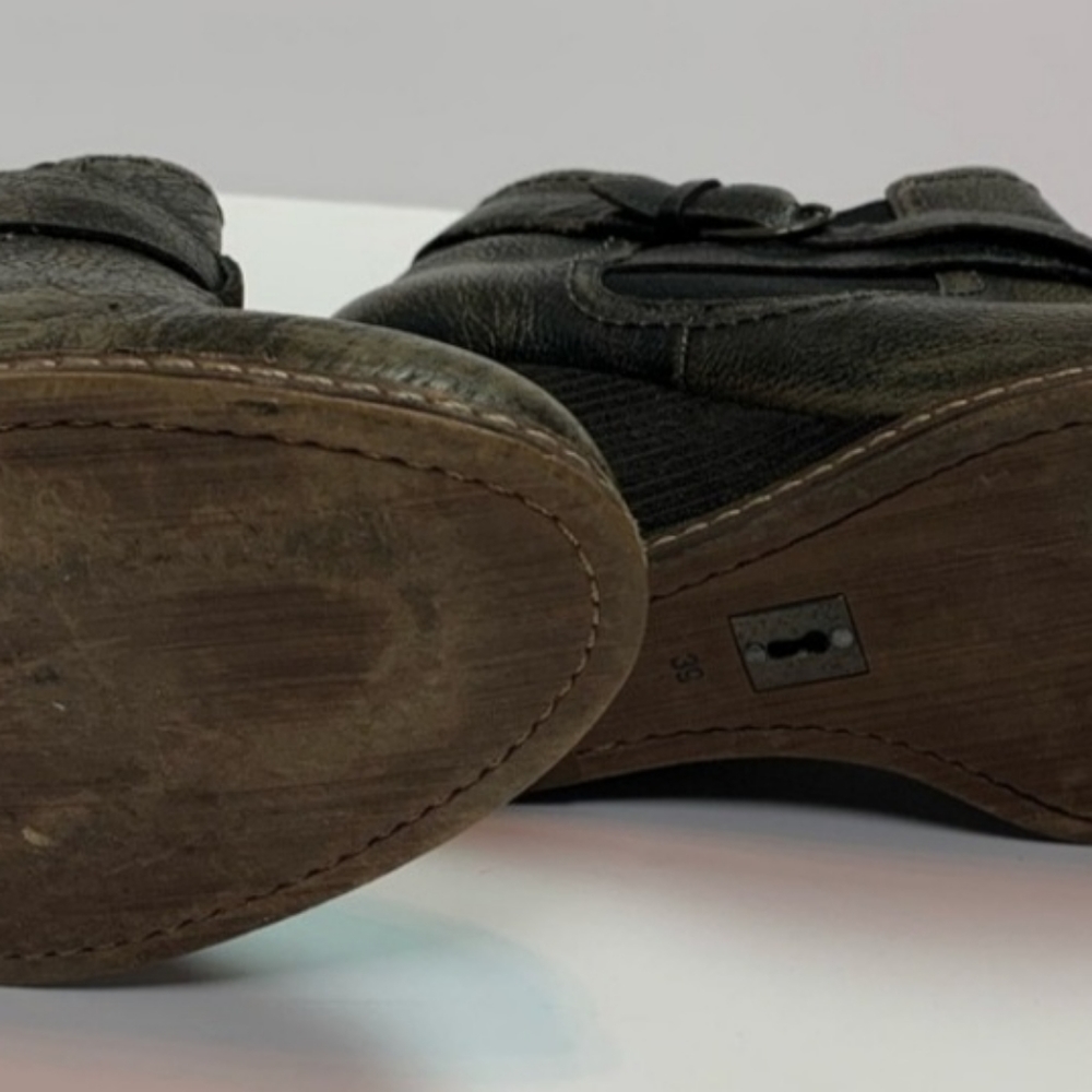 Schules & Sons Metallic Bronze-Brown Wedge Booties! (Size 9) - Picture 6 of 6